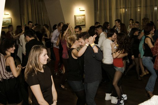 Заняття сальсою у школі танцю «LA SALSA Lviv» у Львові. Записатися недорого