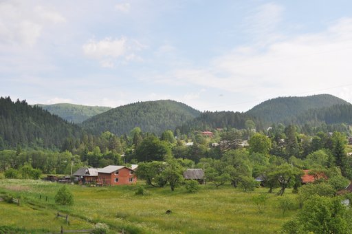 Панорама готелю «Срібні роси» в Микуличині. Відпочивайте у Карпатах по акції.