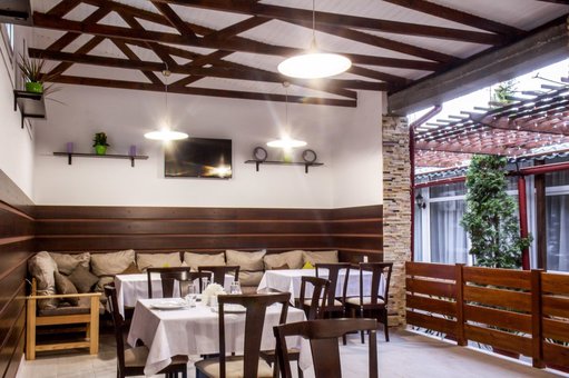 Restaurant of Armenian cuisine «Ani» in Zaporozhye. Book a banquet for a promotion.