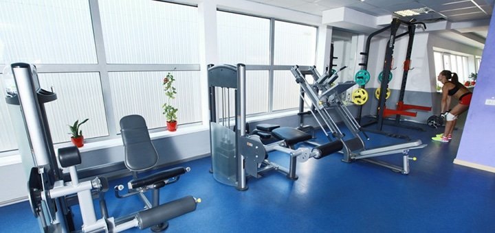 Тренажерный зал клуба «Территория Fitness». Записывайтесь по акции