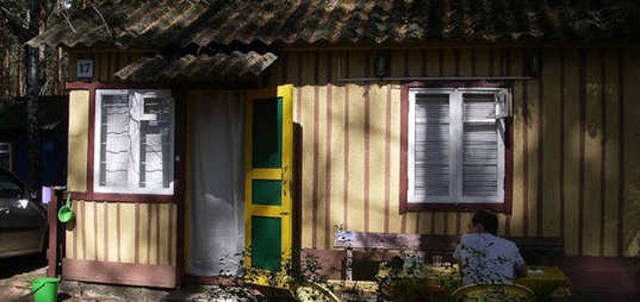 Відпочинок на базі відпочинку «Роздолля» під Києвом. Зняти будинок зі знижкою