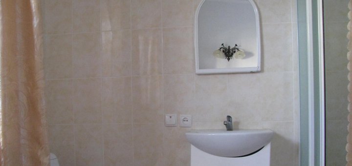 Triple room at the recreation center &quot;valeria&quot; in kirillovka with a discount