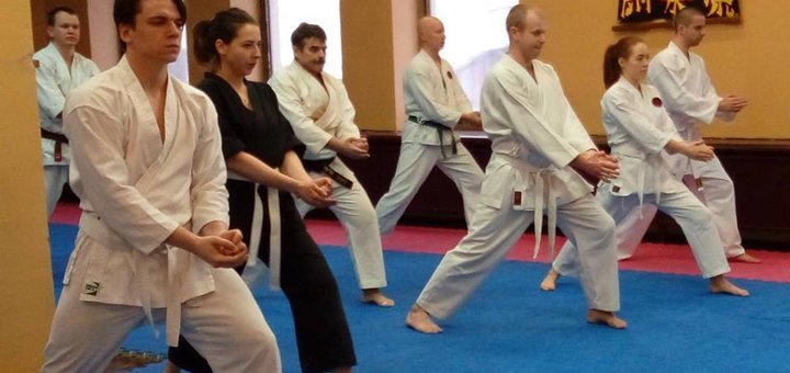 Спортивные занятия в клубе традиционного окинавского годзю-рю карате-до «Сэнтора». Зарегистрироваться со скидкой