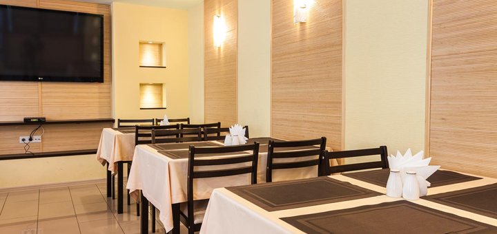 Restaurant at the recreation center &quot;volna&quot; in svetlovodsk. food discounts