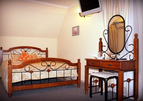 Hotel and restaurant complex edem in chubinsky