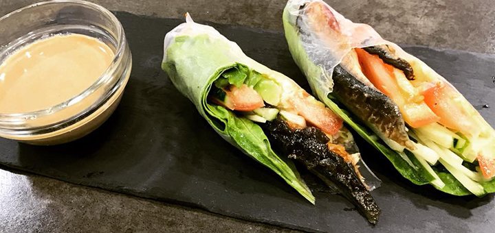 Акции и скидки на еду в службе доставки «Sushi Ushi» 