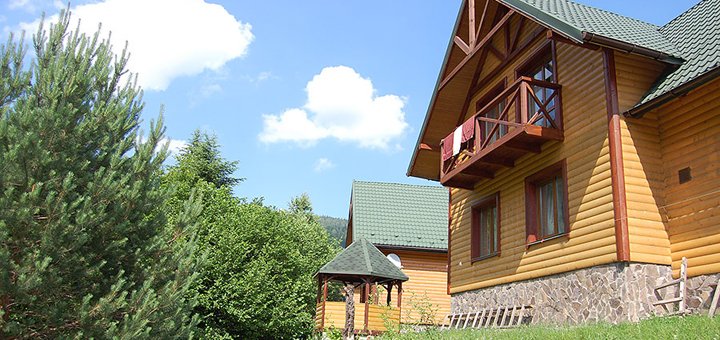 Відпустка у Карпатах у котеджному комплексі «Моя оселя» у Микуличині. Забронювати котедж по акції