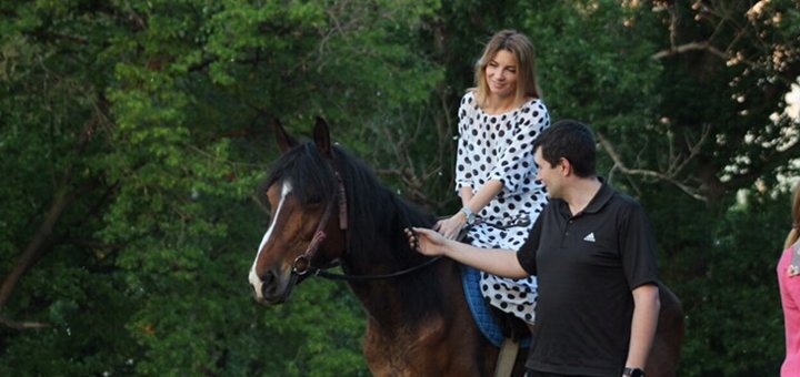 Horse riding with a special offer from the equestrian club marit