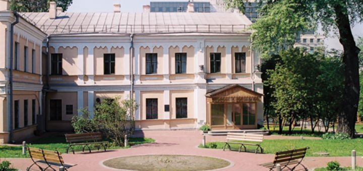 Дом Музея Николая Лысенко в Киеве. Бронируйте экскурсию по акции.