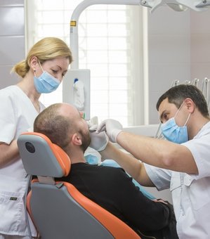Протезирование зубов в стоматологии «Denta.ua» в Киеве. Записаться на протезирование зубов по скидке.
