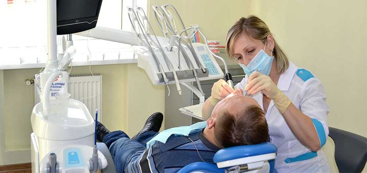 Скидка на лечение кариеса в стоматологии STOMALINE