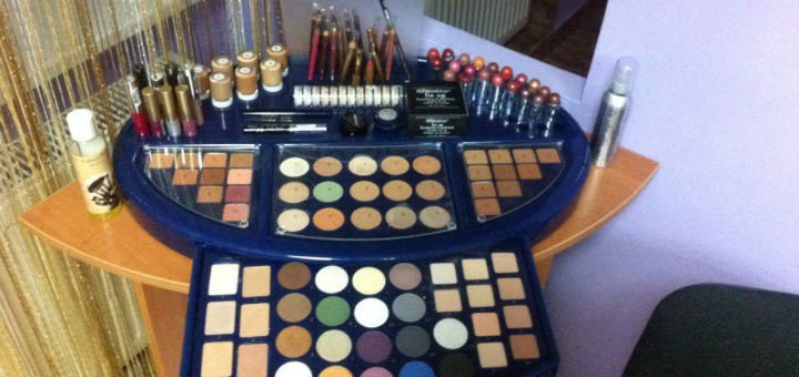 Материалы на курсах визажа в Студии визажа «TF MakeUp» в Киеве. Записывайтесь на курсы любительского и профессионального макияжа по скидке.