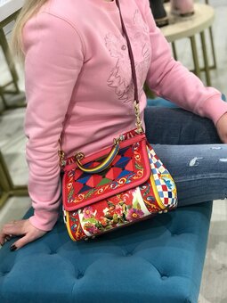 Branded bags in the baba magaz online store. buy for a promotion.
