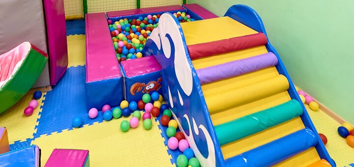 Muraveinik 47 children's club network
