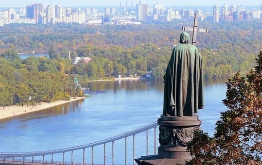 Екскурсії по Києву від клубу подорожей «Супермандри Україною» в Полтаві. Купуйте зі знижкою.