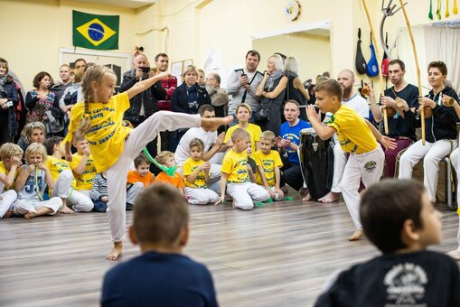 Discounts and promotions for a lesson at a capoeiro school. sign up for a promotion2