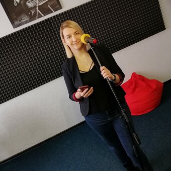 Recording a song as a gift at AP Vocal Studio in Kharkov. Sign up for a discount