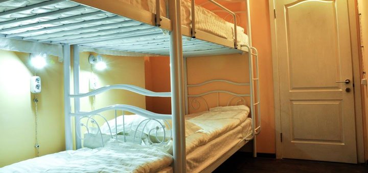 Номер в «Hostel Factory» в Киеве. Забронировать хостел со скидкой. Недорогой хостел в Киеве.