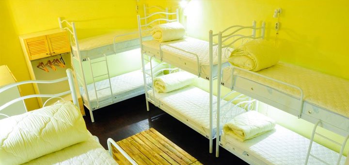 Номер в «Hostel Factory» в Киеве. Забронировать хостел со скидкой. Недорогой хостел в Киеве.