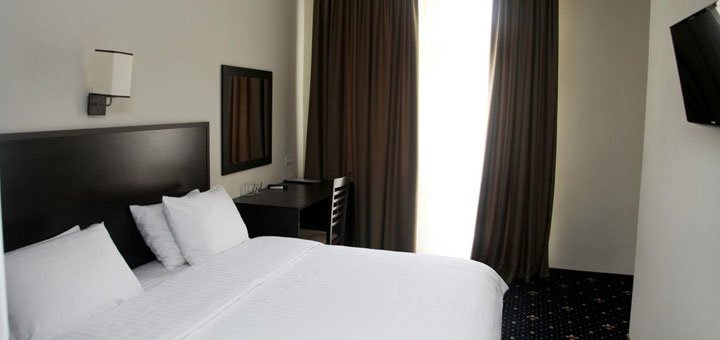 Room at the irisHotel in Kiev. Book a room at a discount. Hotels in the center of Kiev.