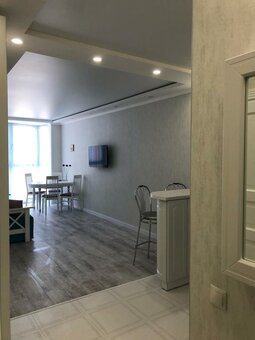 Luxe Apartment on Drahomanova 2b (Киев)