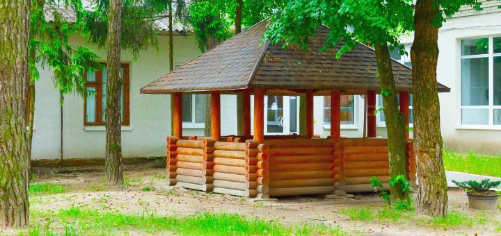 Sanatorium &quot;tokari&quot; near sumy. buy a ticket to the sanatorium at a discount. inexpensive resort of mineral waters.