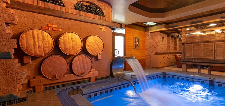 Відвідування сауни з водоспадом для компанії в банному комплексі «banya club» в києві по акції