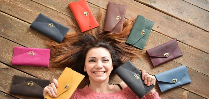 Leather wallets and purses in the online store "Babak". Buy bags made of genuine leather at a discount.