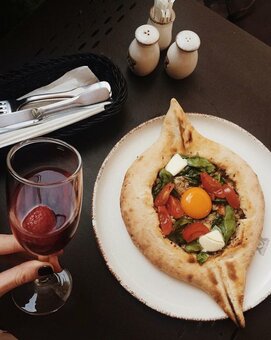 Promotion when ordering khachapuri cafe &quot;champagne x &amp; x&quot; in lviv