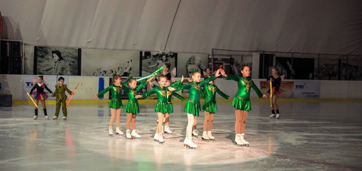 Професійне фігурне катання на «льодовому ковзанці» у вінниці. відвідайте льодовий клуб зі знижкою.