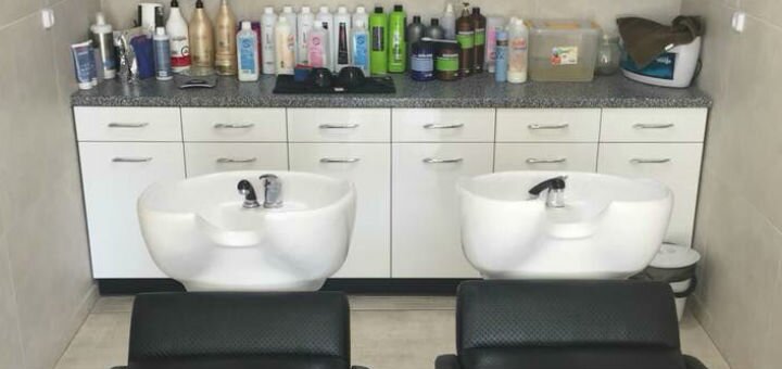 Hair coloring in beauty art
