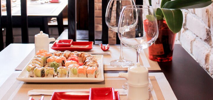 Скидка на ролы от Sushi Club Express