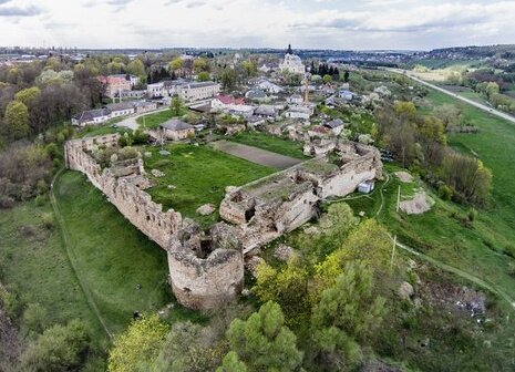 &quot;mikulinetsky castle&quot; ternopil