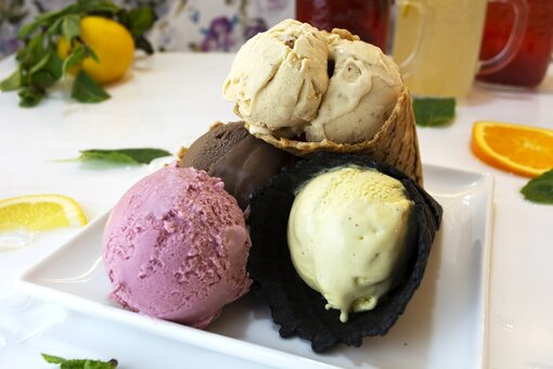 Natural ice cream at the madlen cafe in kiev. order at a discount.