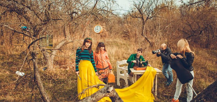 Портретная фотосъемка в студии «Sunday studio» в Киеве. Бронируем время фотосъемки по акции.