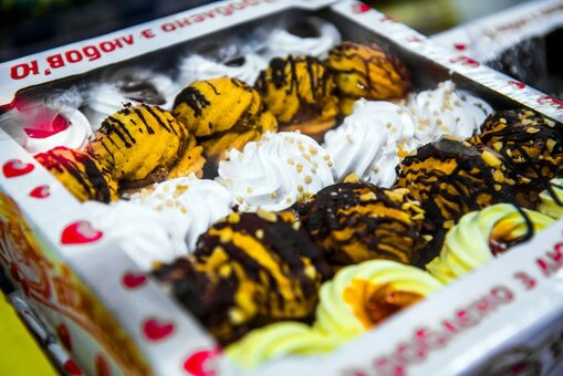 Mega delicious pastries with a discount in a pastry shop