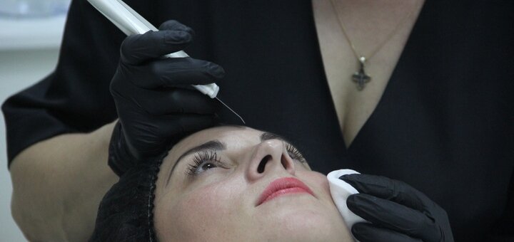 Косметолог у салоні краси «SECRET beauty studio» у Харкові. Записатись по акції.