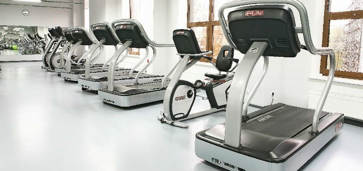 Тренажерный зал в центре красоты и здоровья «Ark SPA Palace» в Одессе. Покупайте абонементы на фитнес и бьюти процедуры по скидке.