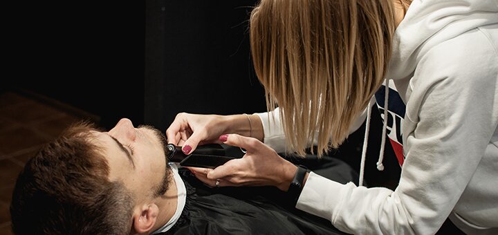 Чоловіча стрижка, укладання та корекція бороди у барбершопі «BarberShop 99» 1