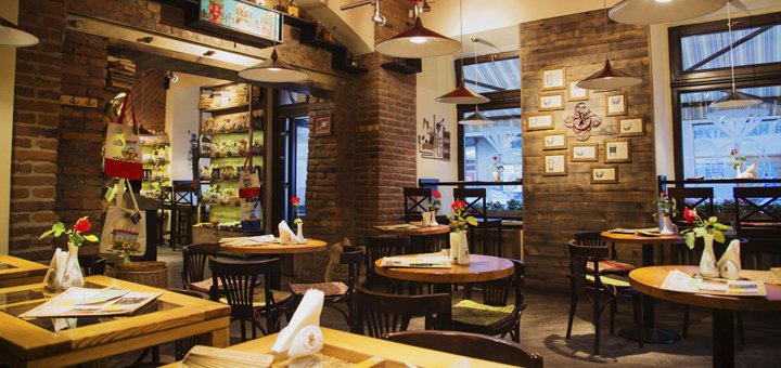 Discount offers in the coffee shop &quot;lvivska manufactura kavi&quot;