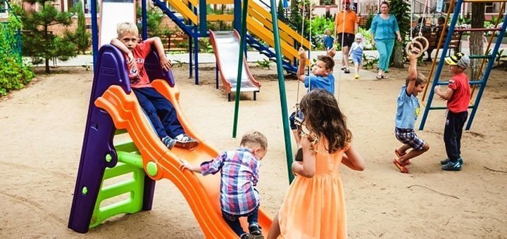 Детская площадка базы отдыха «Натали». Отдыхайте со скидкой