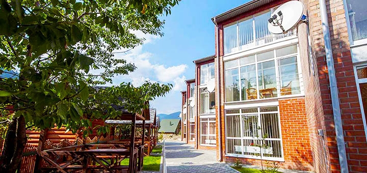 Отель «Villa Provans» в Татарове. Бронируйте номера в зимний сезон по акции.