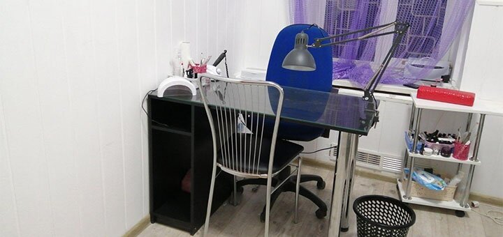 Маникюр и педикюр в «Nails room by Elena Ustenko»