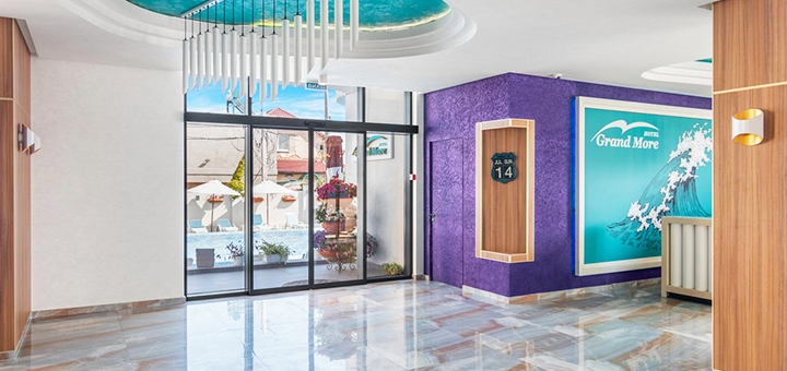 Discounts for holidays at the Grand More hotel in Zatoka28