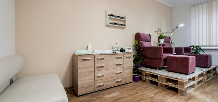 Стрижка и покраска в салоне «Arlen beauty space» в Киеве. Записаться по акции.