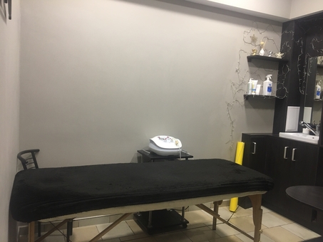 «La Vittoria» is a figure correction office in Kiev. Do an anti-cellulite massage for a promotion. 1