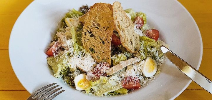 Discounted kitchen menu at family palace