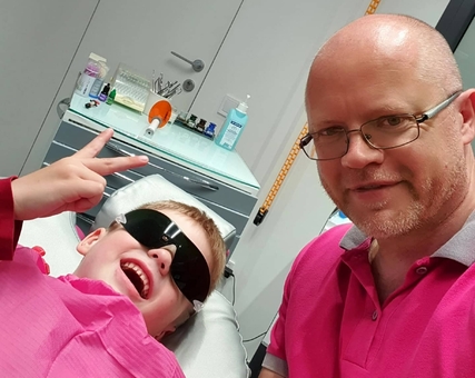 Стоматологічна клініка Ermetov clinic в Києві. Зі знижкою.