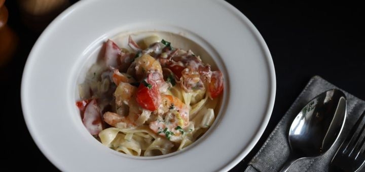 Discount on cuisine menu in kitel