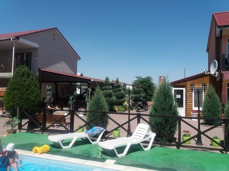 Hotel with swimming pool in Kirillovka promotional offer